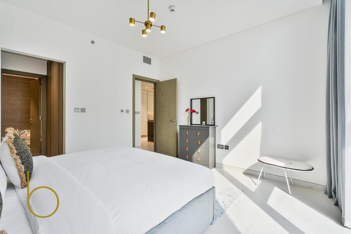 Bookable - One Bedroom In 14, District One Apartment