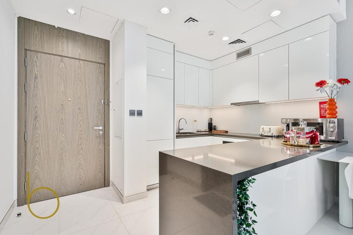 Apartment Bookable - One Bedroom In 14, District One